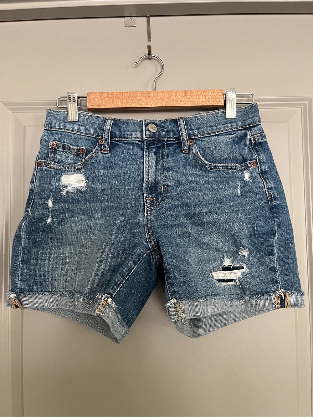 Gap Women’s Distressed Denim Jean Shorts 5" Short Mid Rise
